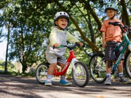 Care sunt beneficiile mersului pe bicicletă pentru copii – ce se întâmplă cu corpul și mintea lor