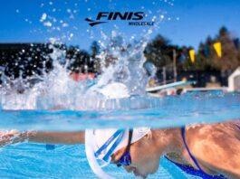 Înotătoare cu snorkel frontal FINIS la antrenament