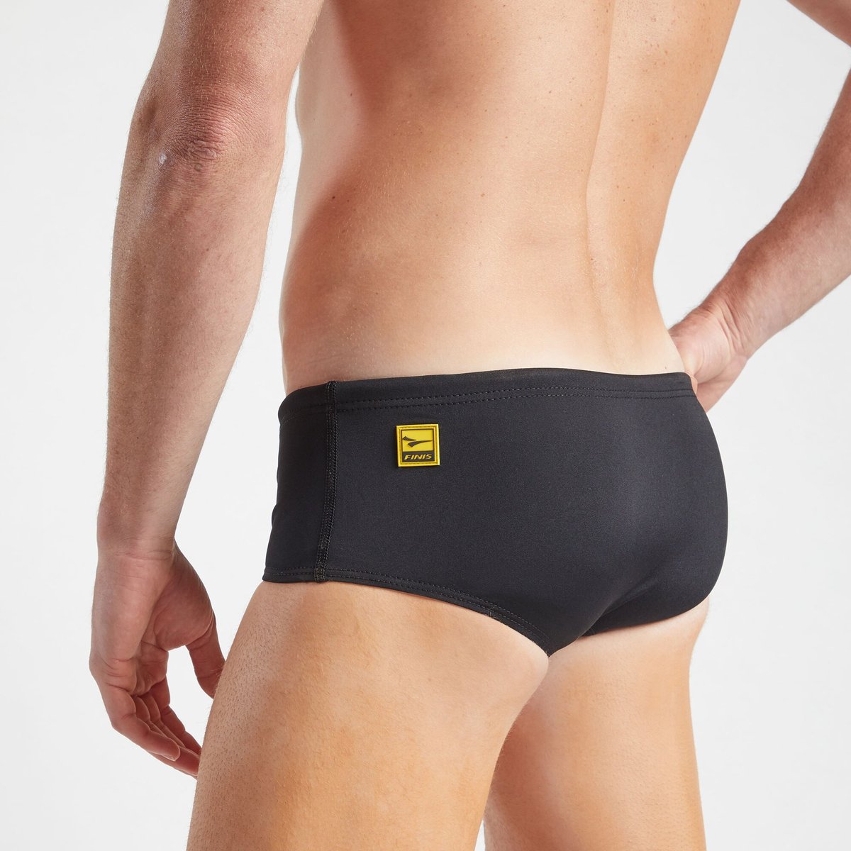 Detaliu: FINIS Aqua Short Solid negru, din profil