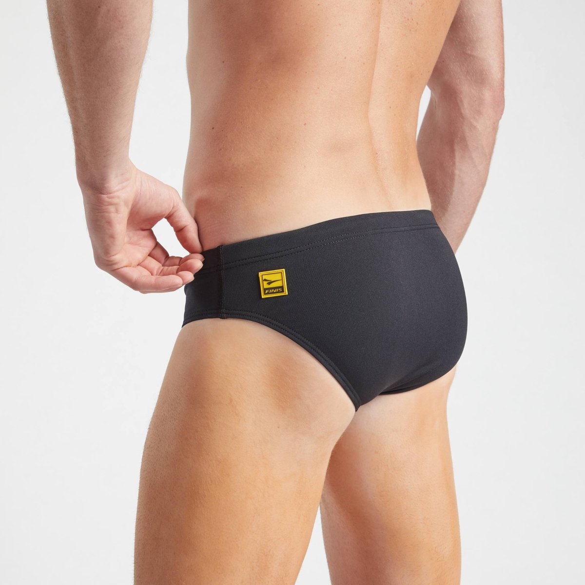 Detaliu: talia slipului FINIS Brief Solid negru