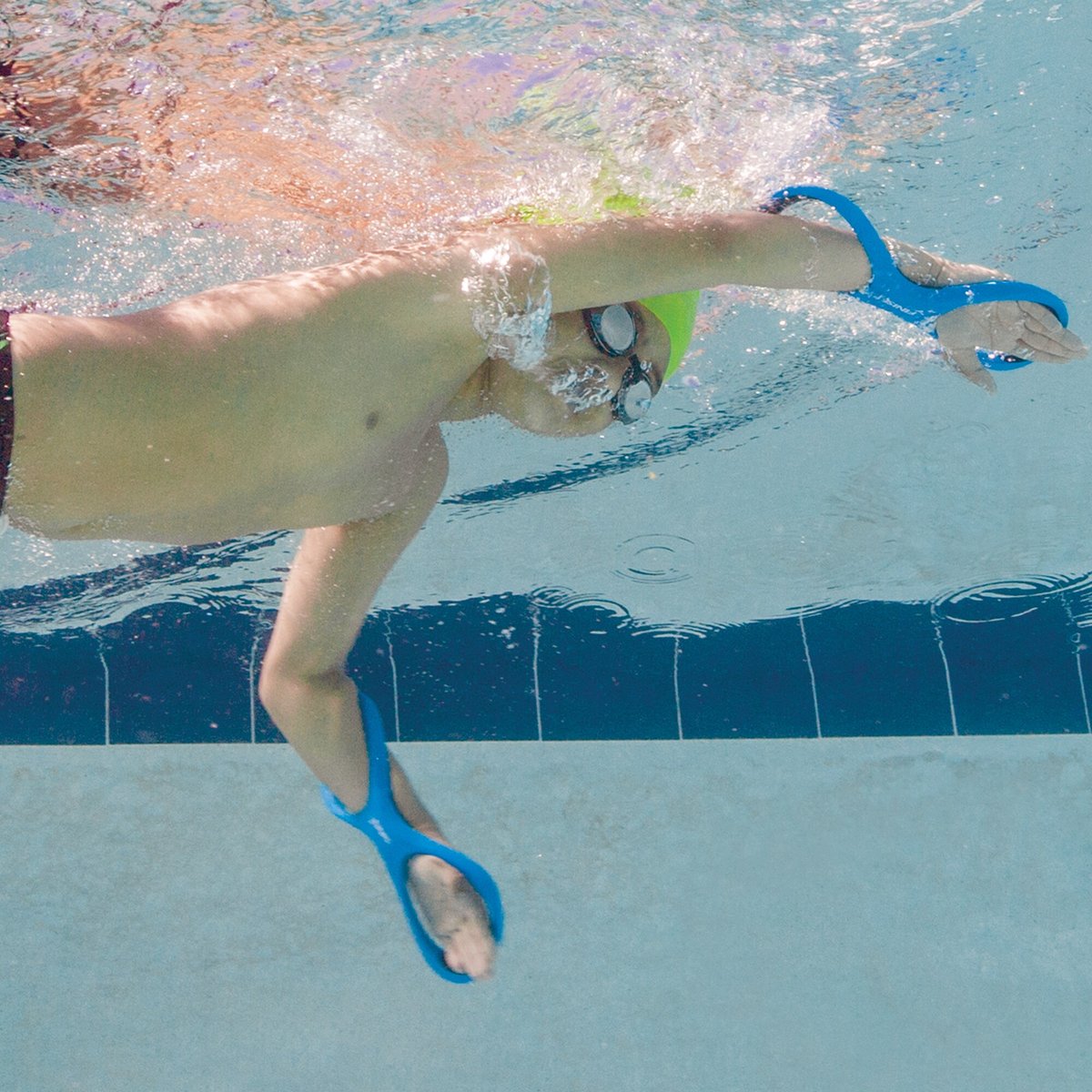 Înotător cu FINIS Forearm Fulcrum Jr albastru